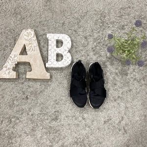 Sorel Womens Kinetic Sneak Black Slip on Sneaker Shoes US 7.5